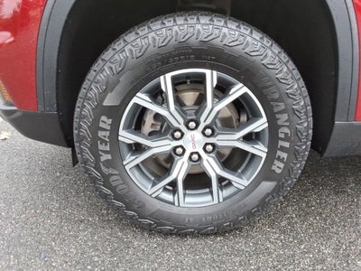 2024 GMC Acadia AT4