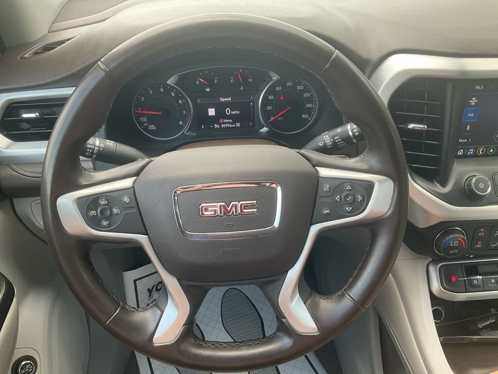 2023 GMC Acadia SLT