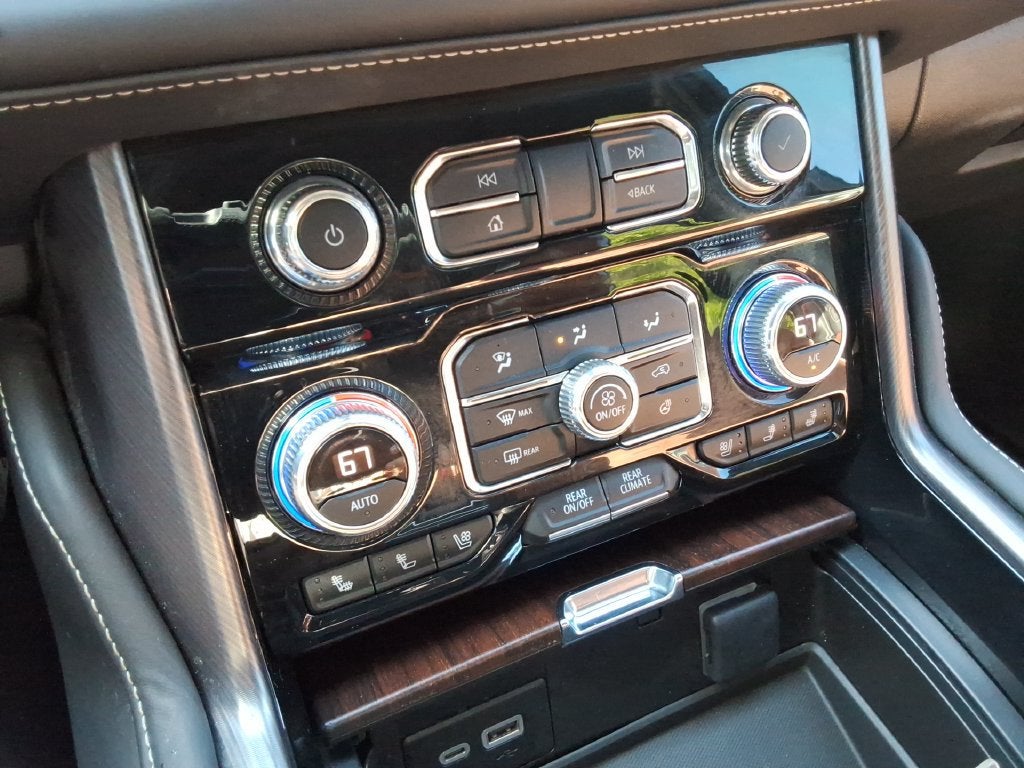 2023 GMC Yukon XL Denali Ultimate