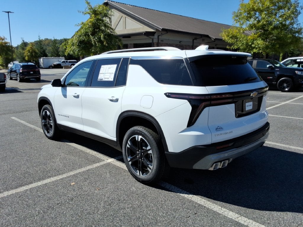 2027 Chevrolet Traverse LT