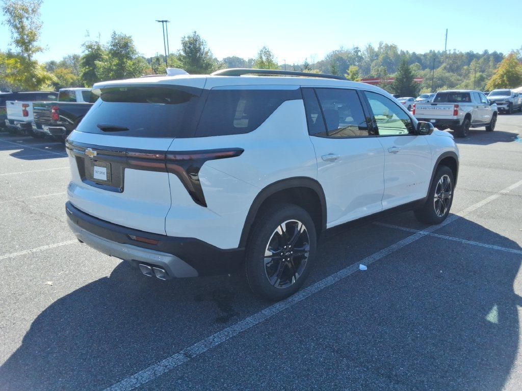 2027 Chevrolet Traverse LT