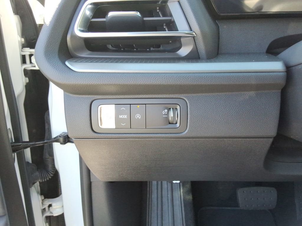 2026 Chevrolet Traverse LT - Photo 33