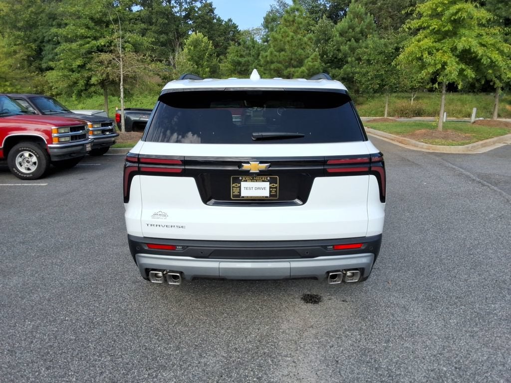 2027 Chevrolet Traverse LT