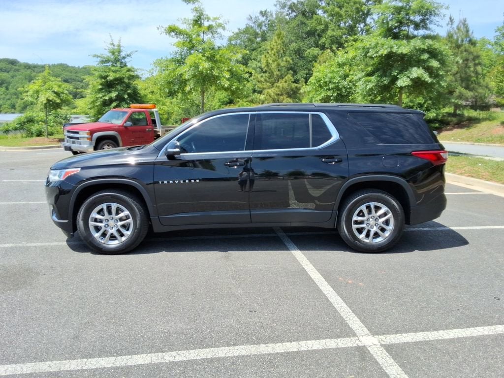 2021 Chevrolet Traverse LT Cloth