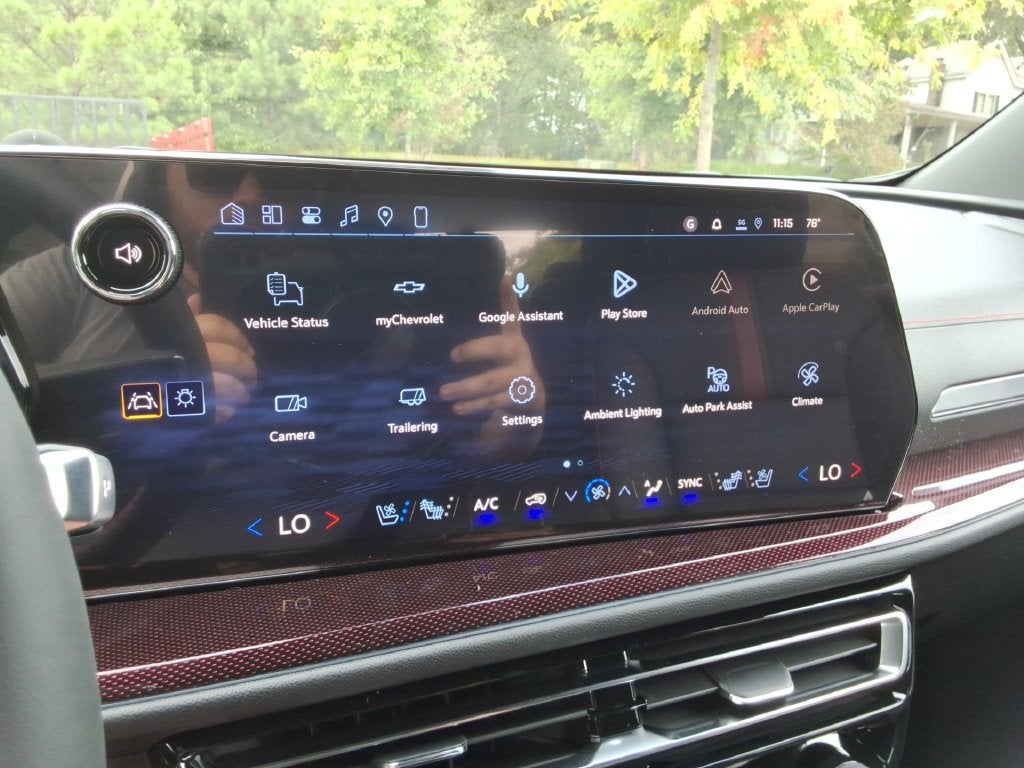 2027 Chevrolet Traverse RS