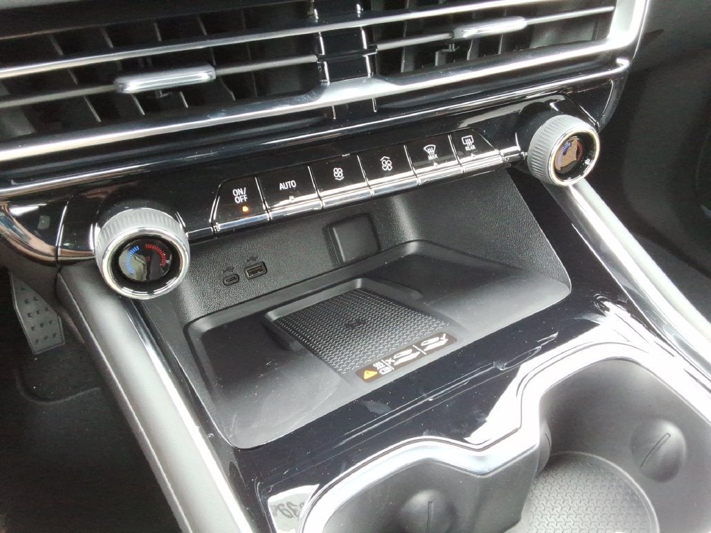 2027 Chevrolet Traverse RS