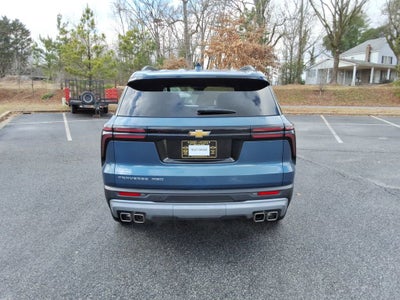 2025 Chevrolet Traverse LT