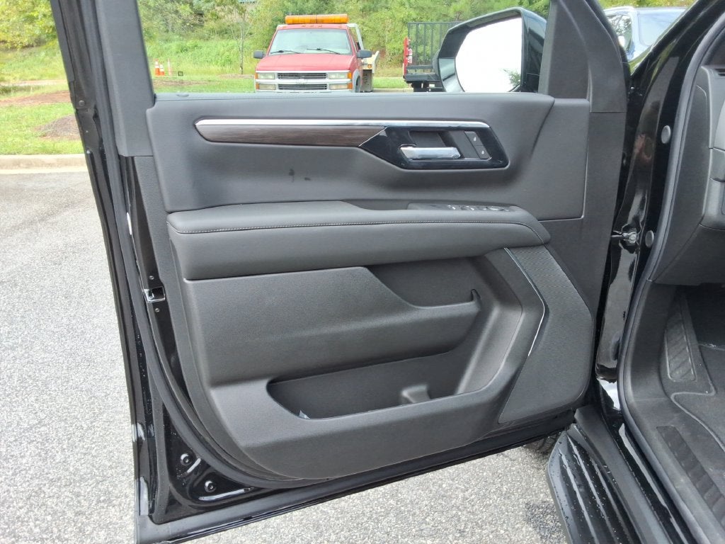 2027 Chevrolet Tahoe LS