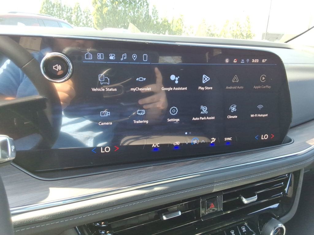 2026 Chevrolet Suburban LS