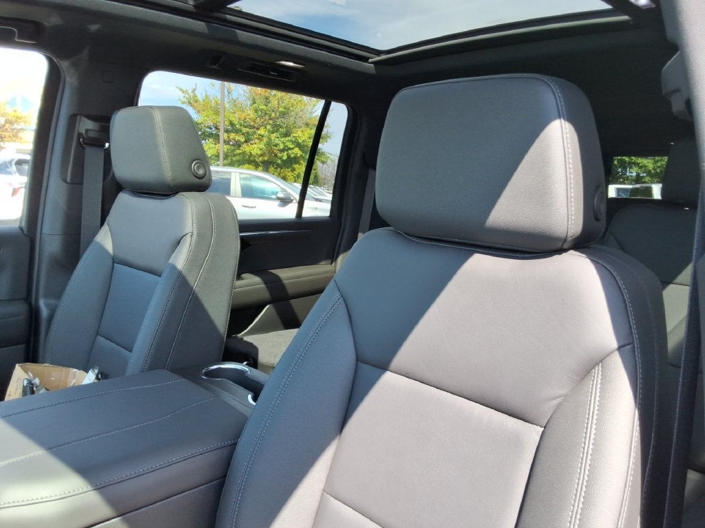 2026 Chevrolet Suburban LT - Photo 22