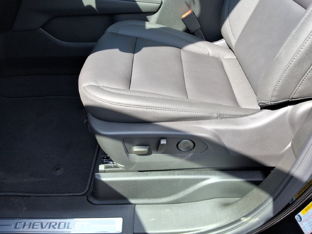 2026 Chevrolet Suburban LT - Photo 23