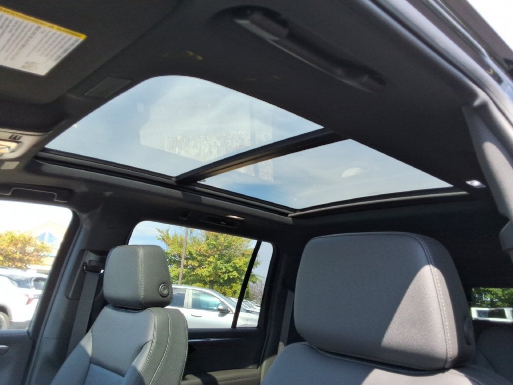 2026 Chevrolet Suburban LT - Photo 24