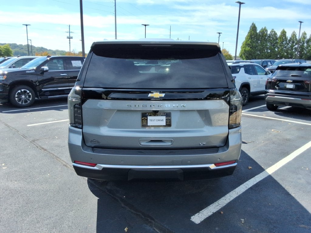 2026 Chevrolet Suburban LT