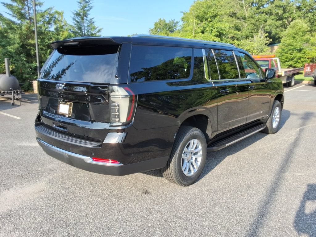 2026 Chevrolet Suburban LT