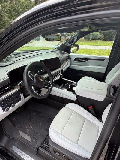 2025 Chevrolet Suburban Premier
