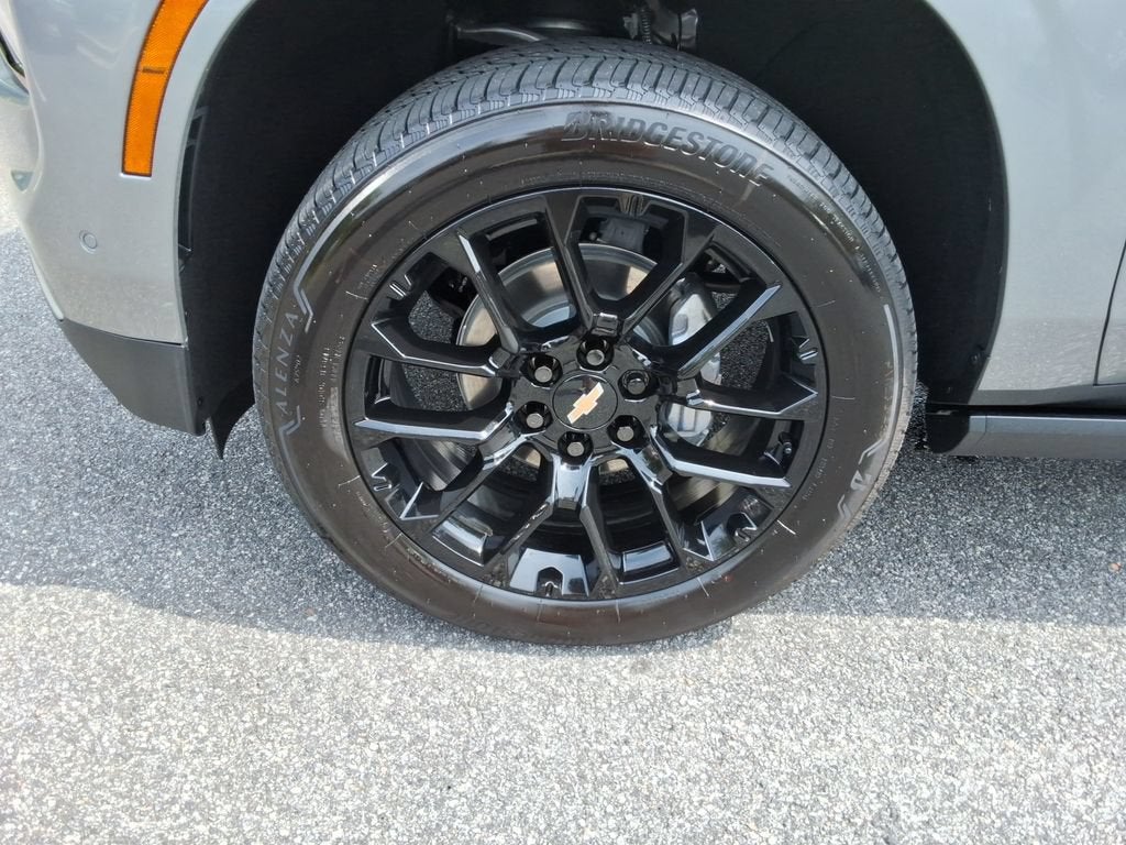 2026 Chevrolet Suburban High Country - Photo 10