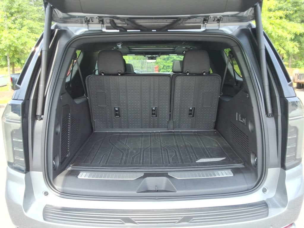 2026 Chevrolet Suburban High Country - Photo 18
