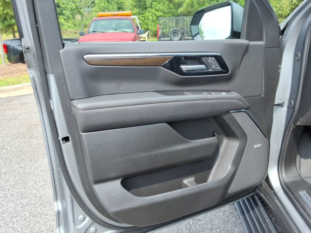 2026 Chevrolet Suburban High Country - Photo 23