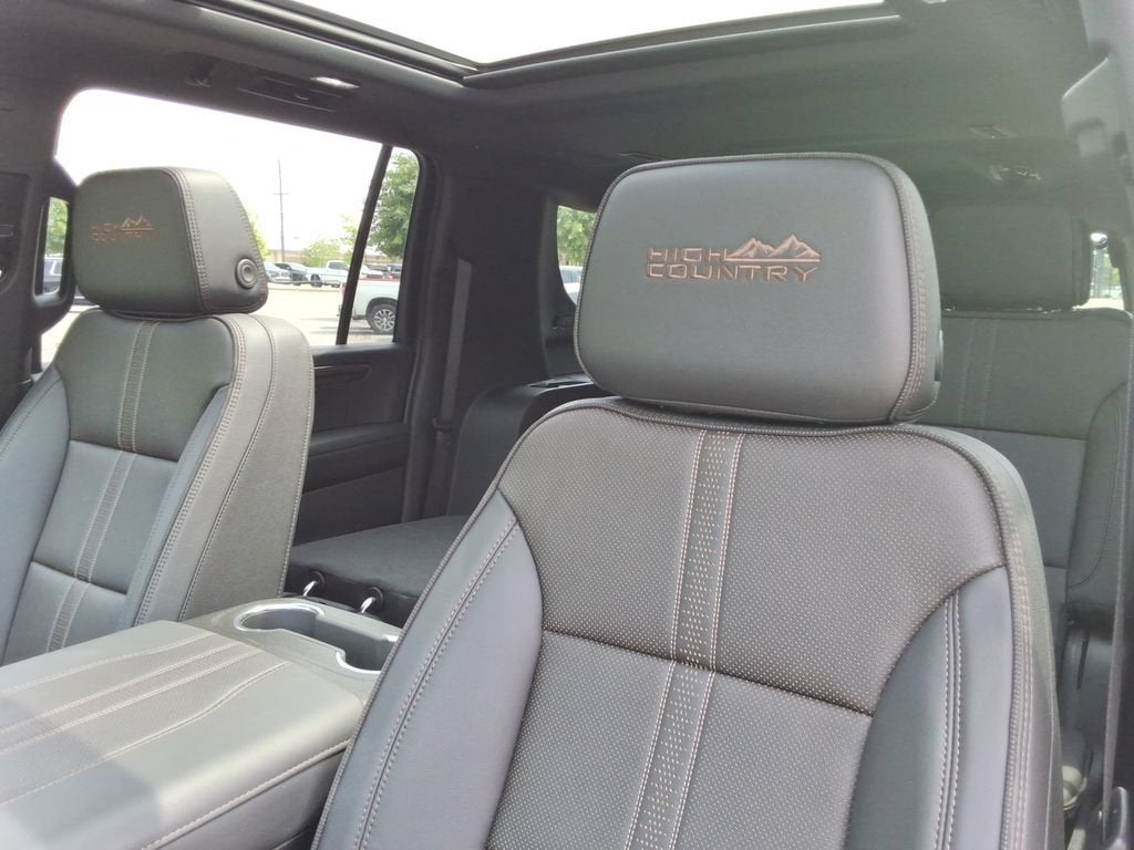 2026 Chevrolet Suburban High Country - Photo 25