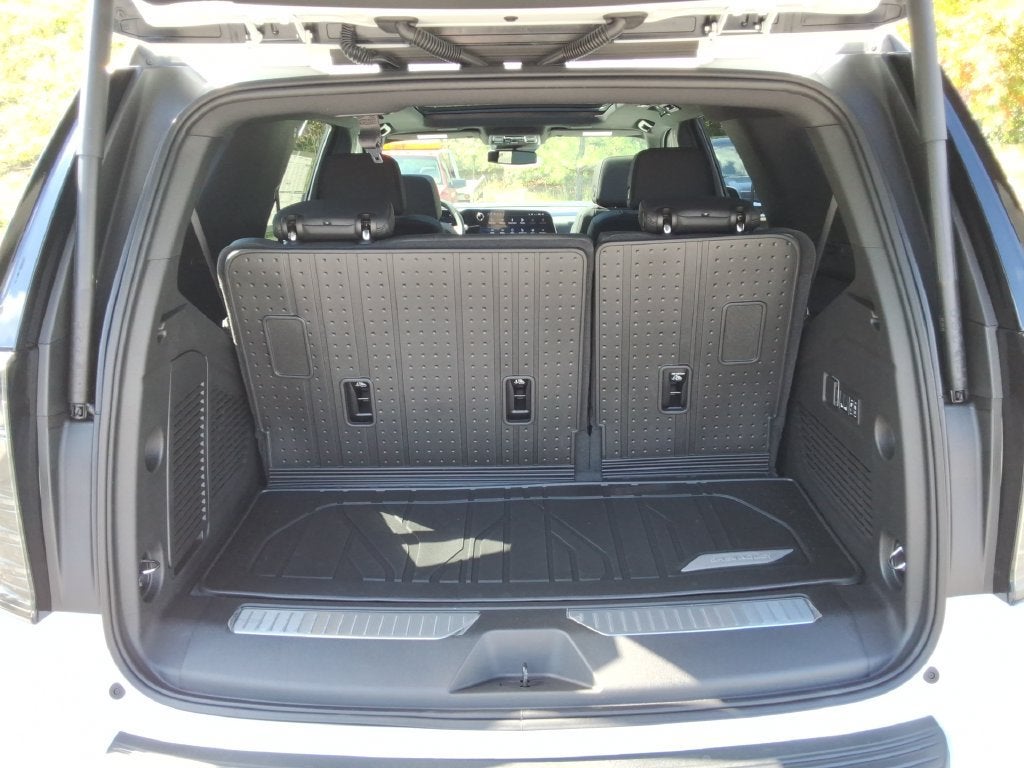 2027 Chevrolet Tahoe Z71 - Photo 16
