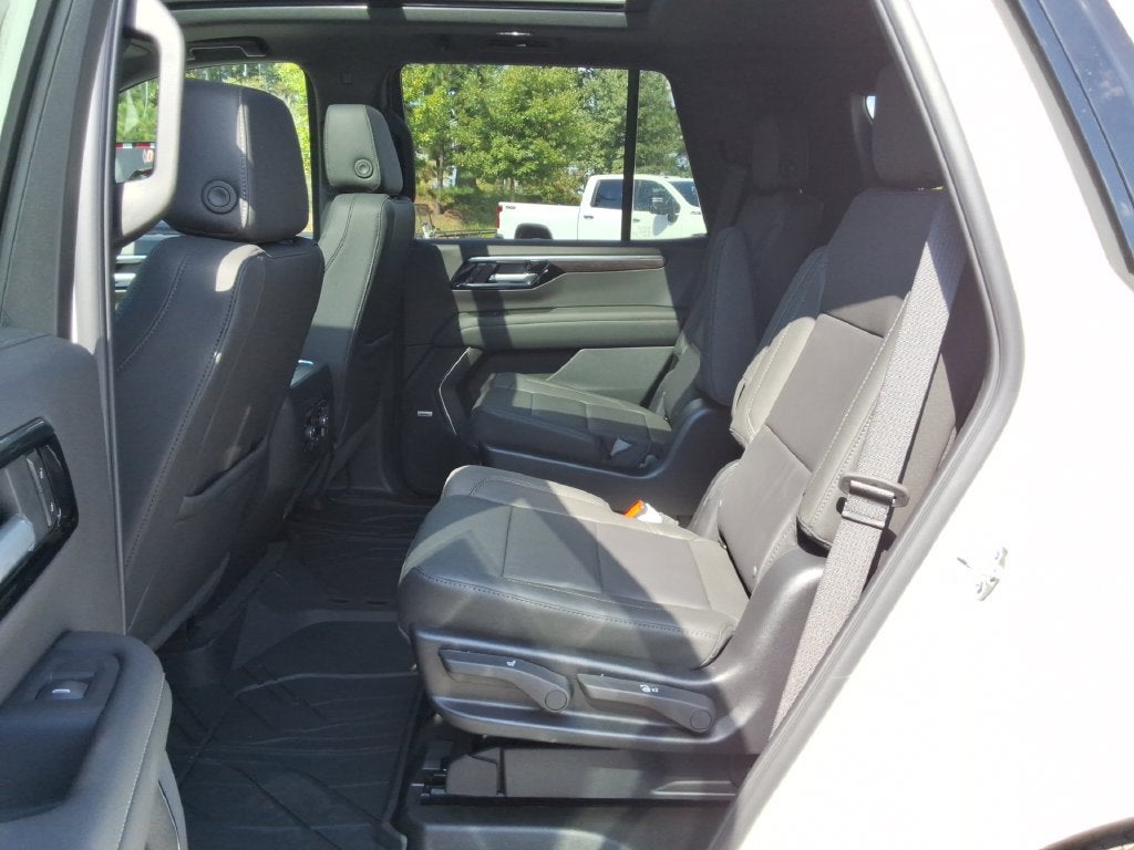 2027 Chevrolet Tahoe Z71 - Photo 18