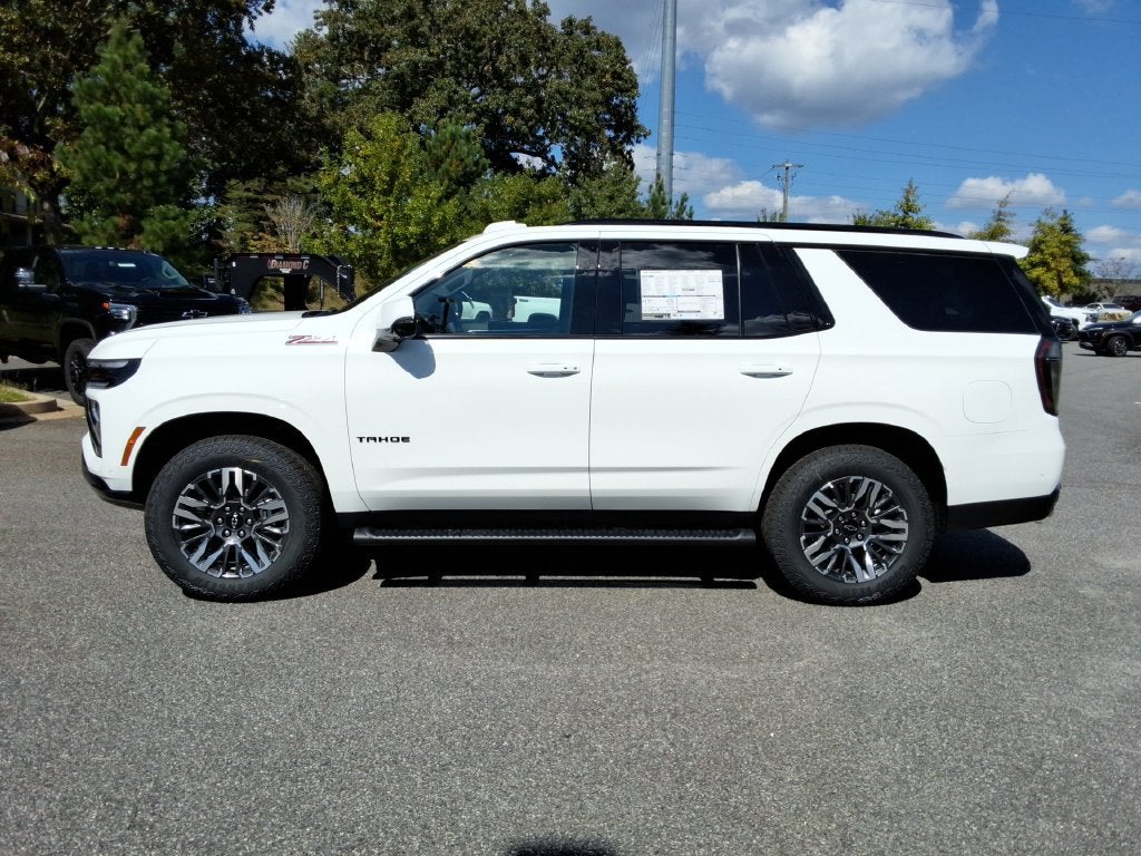2027 Chevrolet Tahoe Z71 - Photo 8