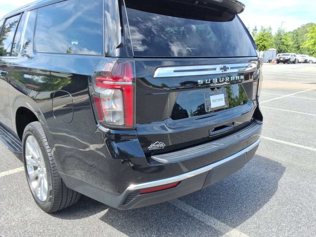 2023 Chevrolet Suburban LT - Photo 13