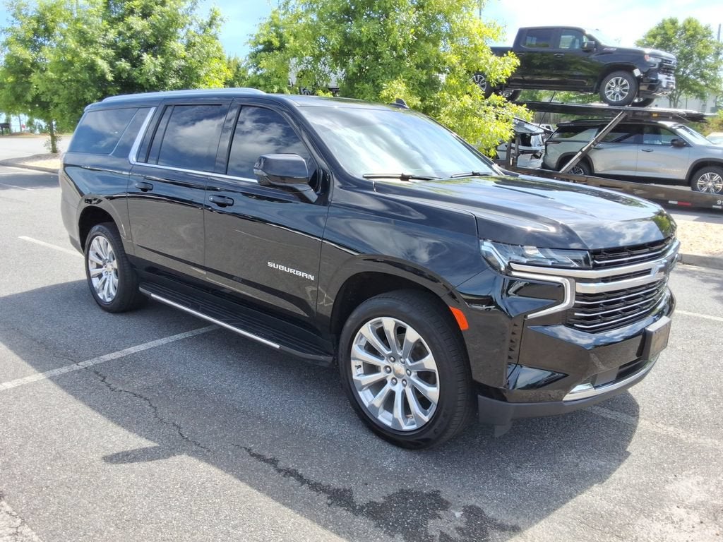 2023 Chevrolet Suburban LT