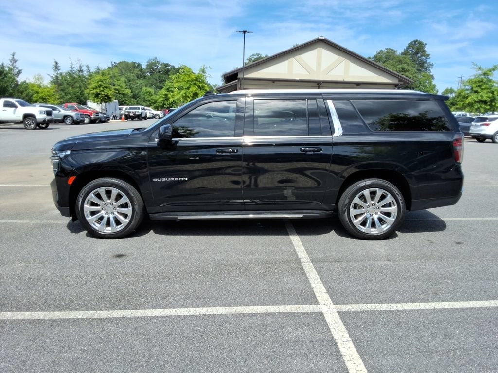 2023 Chevrolet Suburban LT