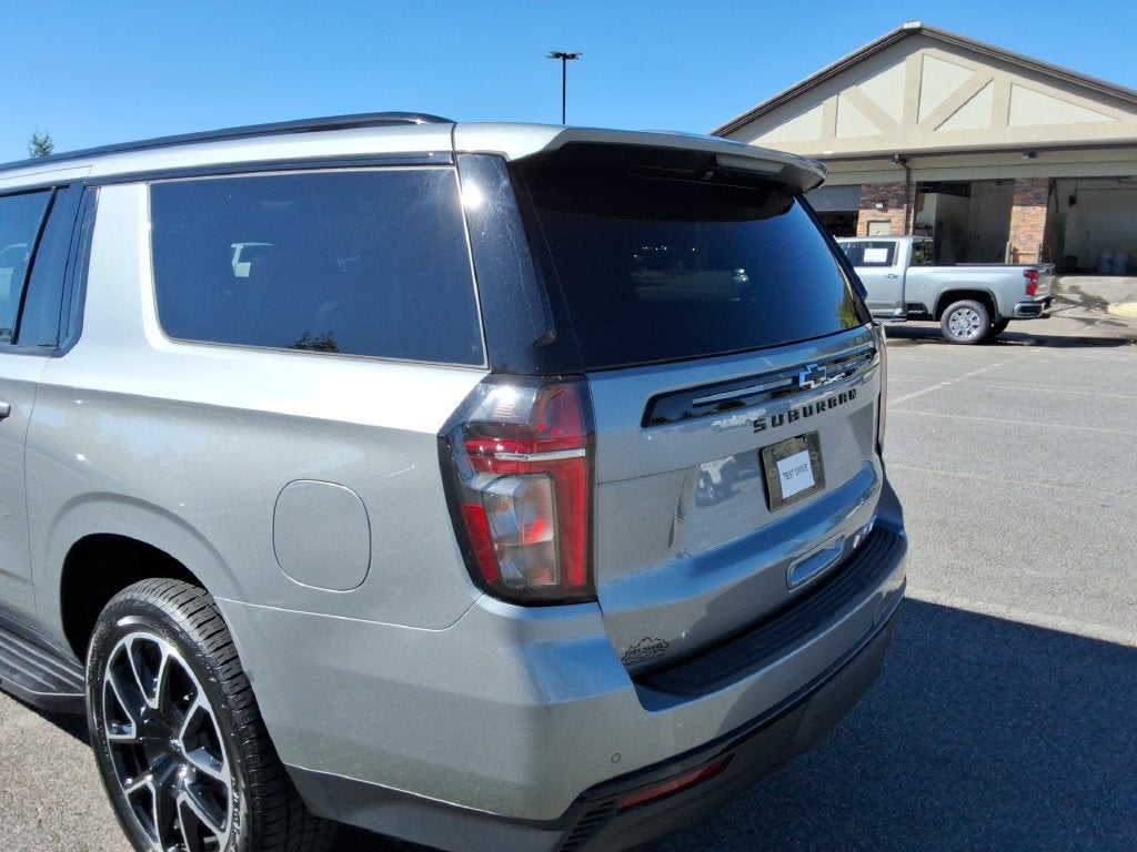 2024 Chevrolet Suburban RST