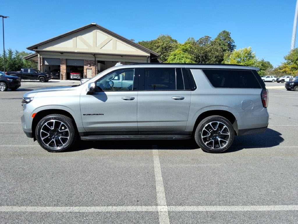 2024 Chevrolet Suburban RST