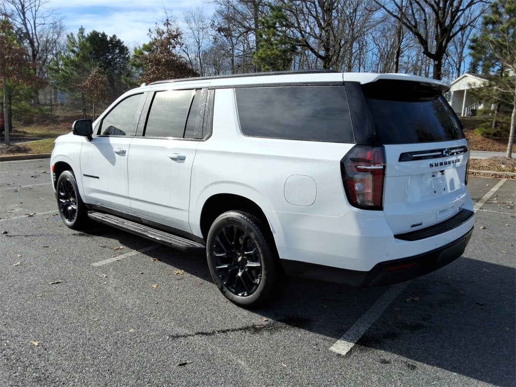 2023 Chevrolet Suburban RST