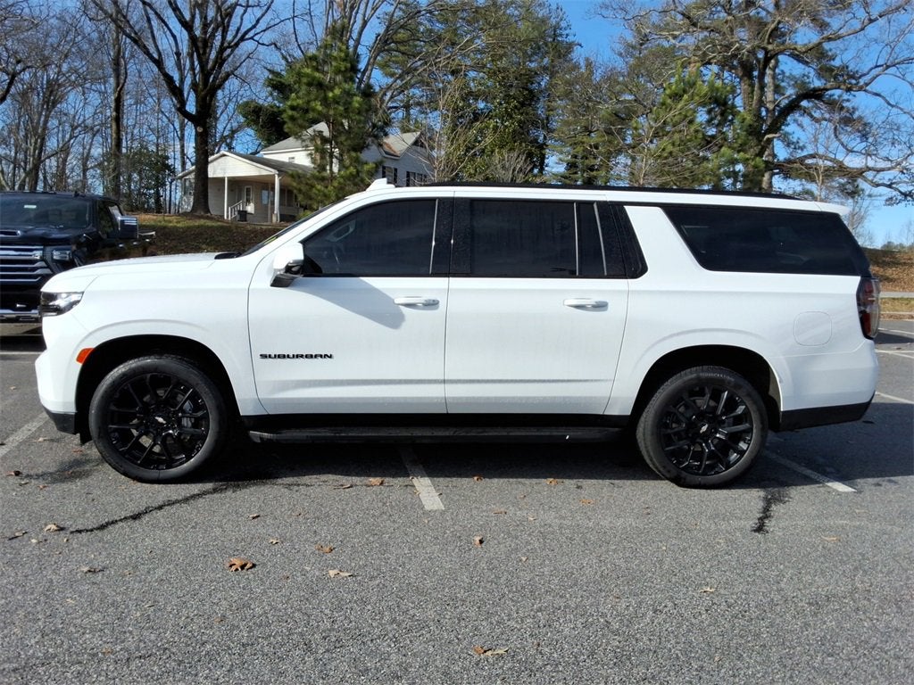 2023 Chevrolet Suburban RST