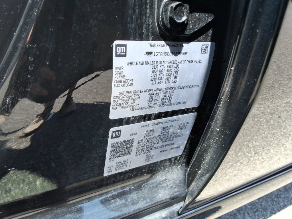 2025 GMC Sierra 1500 SLT
