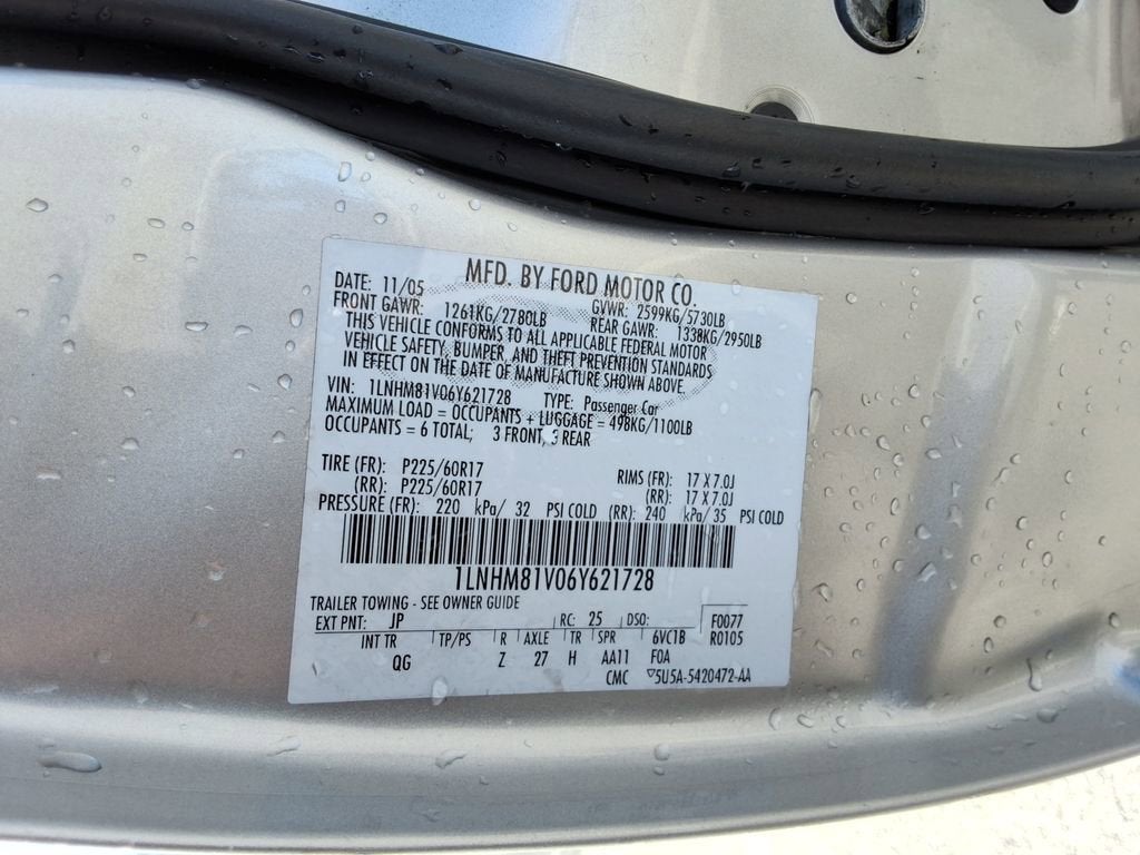 2006 Lincoln Town Car Signature