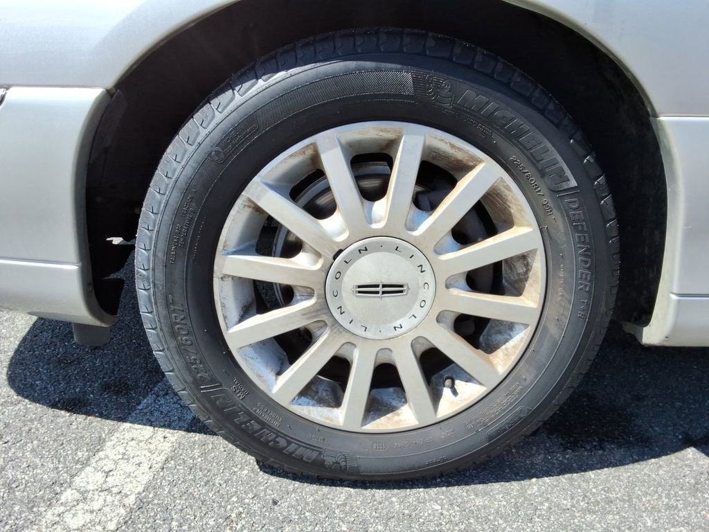 2006 Lincoln Town Car Signature