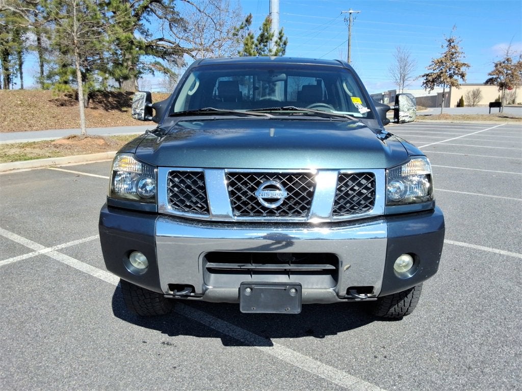2005 Nissan Titan LE