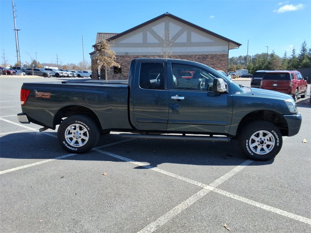 2005 Nissan Titan LE