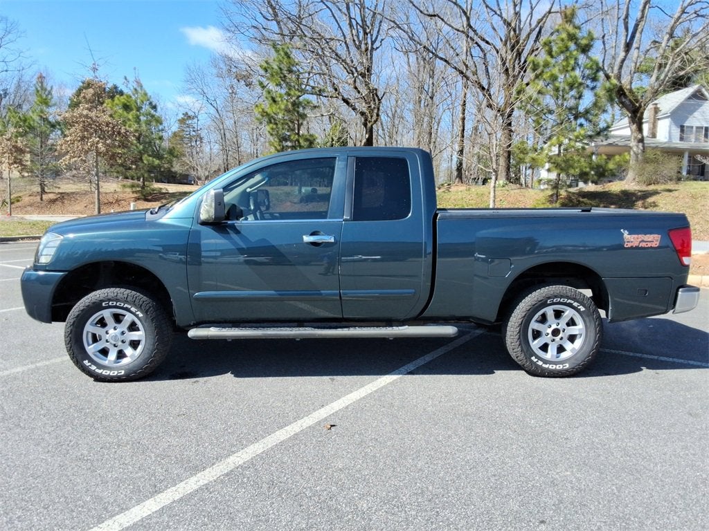 2005 Nissan Titan LE