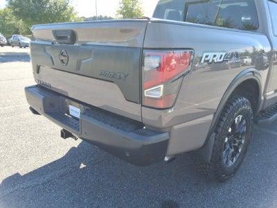 2020 Nissan TITAN Crew Cab PRO-4X 4x4