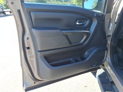 2020 Nissan TITAN Crew Cab PRO-4X 4x4