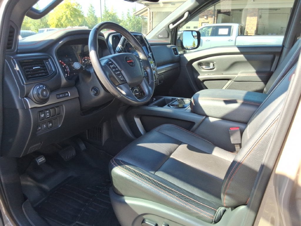 2020 Nissan TITAN Crew Cab PRO-4X 4x4