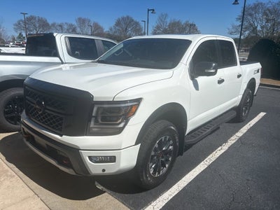 2024 Nissan TITAN Crew Cab PRO-4X 4x4