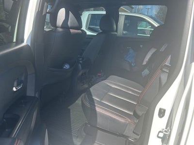 2024 Nissan TITAN Crew Cab PRO-4X 4x4