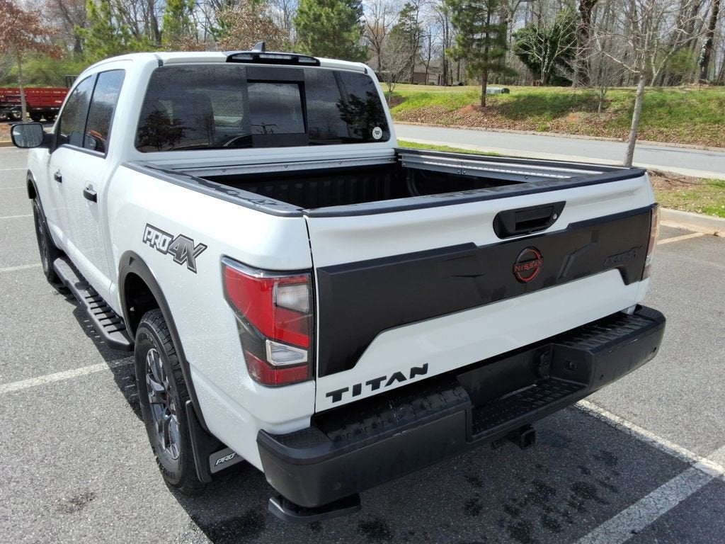2024 Nissan TITAN Crew Cab PRO-4X 4x4