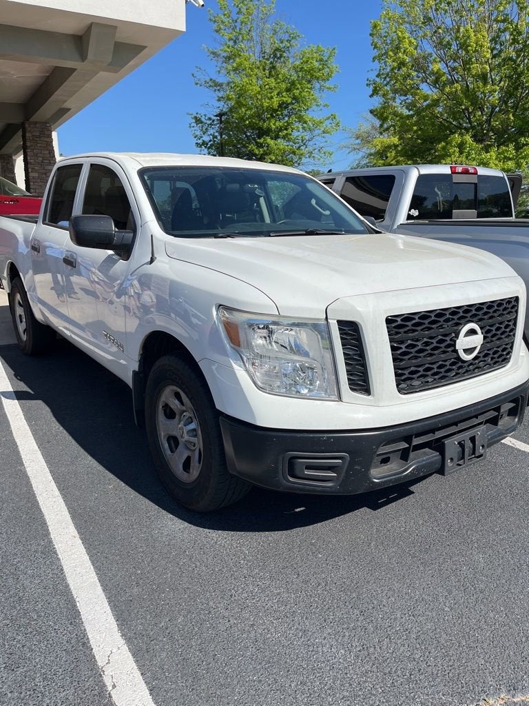 2018 Nissan TITAN S