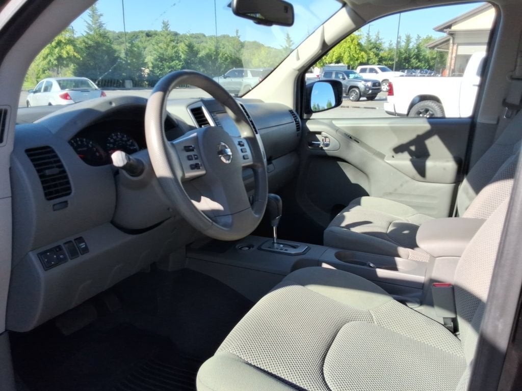 2021 Nissan Frontier Crew Cab SV 4x2