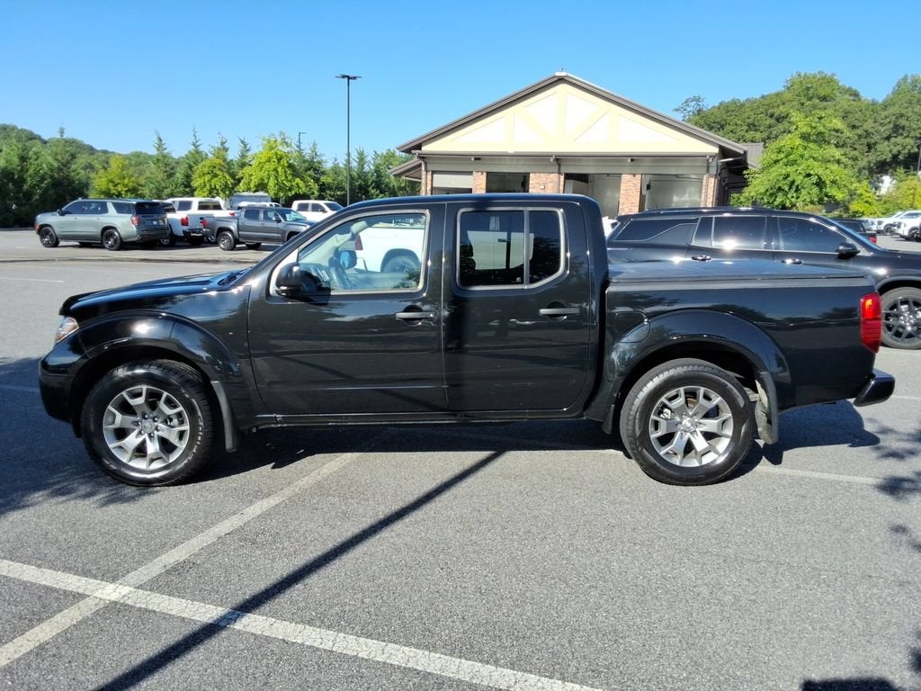 2021 Nissan Frontier Crew Cab SV 4x2