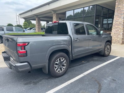 2025 Nissan Frontier Crew Cab SL 4x2