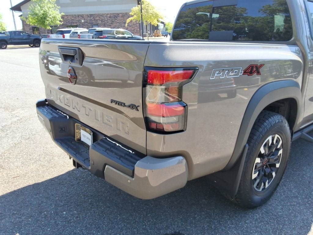 2024 Nissan Frontier Crew Cab PRO-4X 4x4